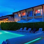Logis Restaurant Horizon 117 호텔 2*