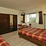 Logis Restaurant Horizon 117 מלון Sentaraille